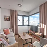 Deluxe House With Roof Terrace And Pool * 네르하