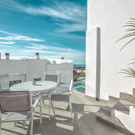 וילה Deluxe House With Roof Terrace And Pool *