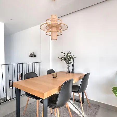 Deluxe House With Roof Terrace And Pool וילה *