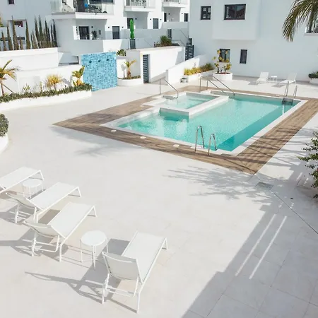 Villa Deluxe House With Roof Terrace And Pool Nerja
