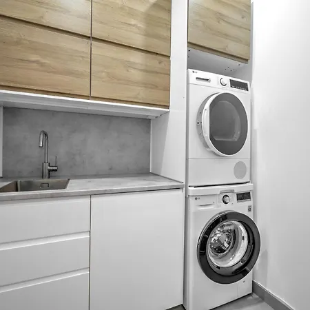 Deluxe House With Roof Terrace And Pool נרחה