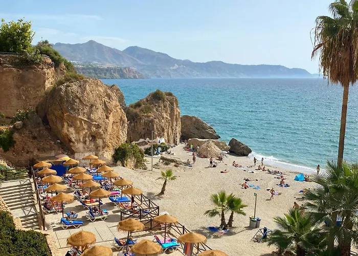 Deluxe House With Roof Terrace And Pool Villa Nerja