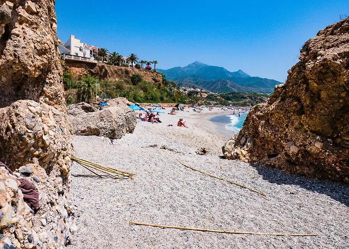 Villa Deluxe House With Roof Terrace And Pool Nerja