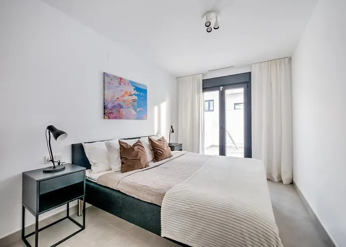 Deluxe House With Roof Terrace And Pool Villa *